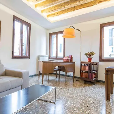 Ca Grimani Double Apartment: Private Terrace And Stunning View Apartament