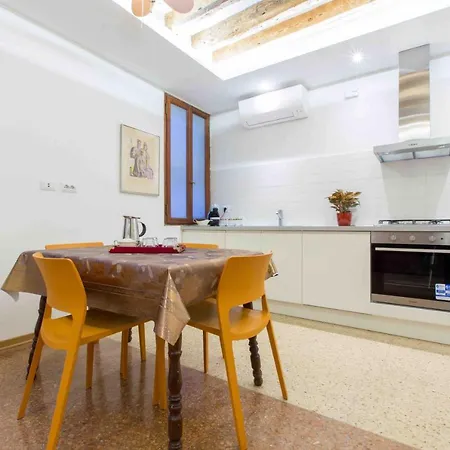 Ca Grimani Double Apartment: Private Terrace And Stunning View Apartament *