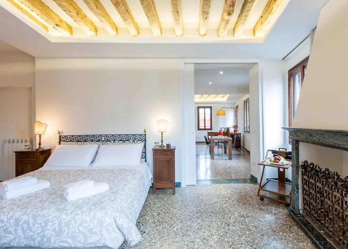 Ca Grimani Double Apartment: Private Terrace And Stunning View Venedig